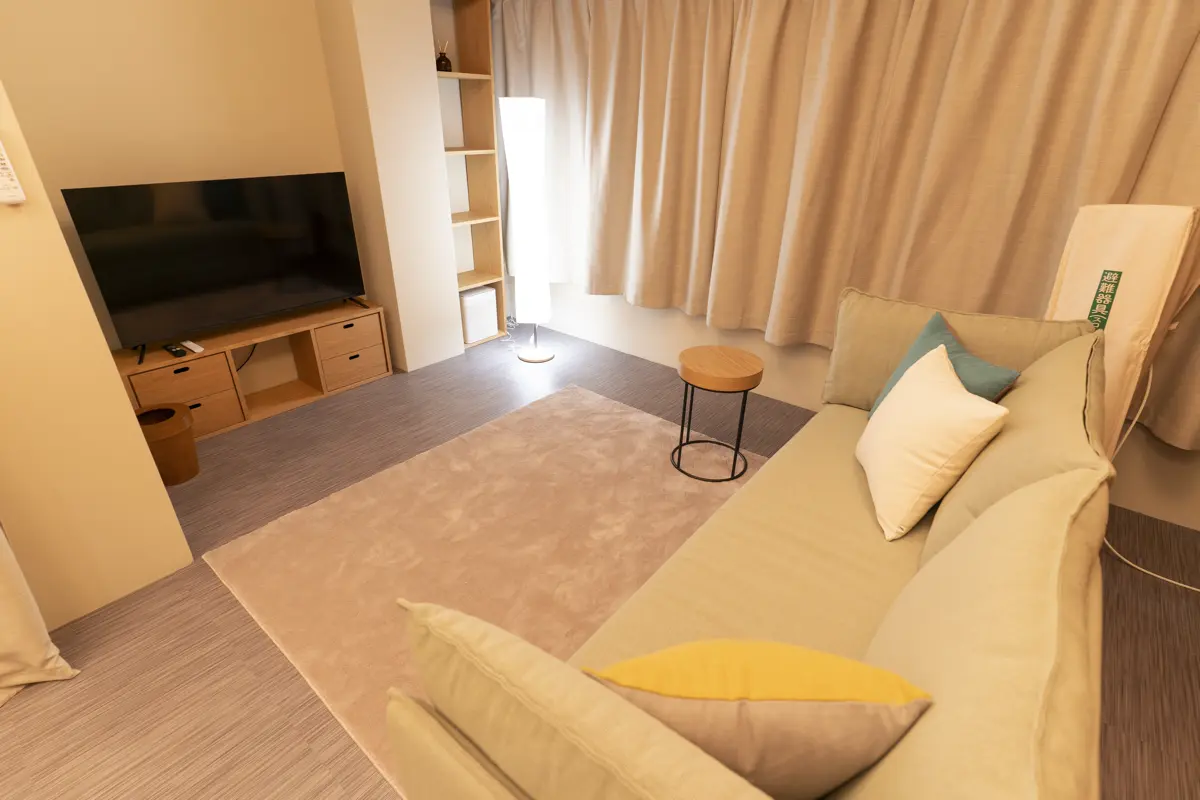 301 Balcony Suite - Living Room